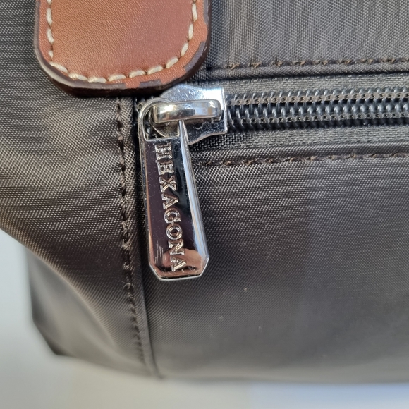 Hexagona Hand Bag Tote Leather Handles Amd Accents Silver Tone Hardwear - Picture 3 of 10